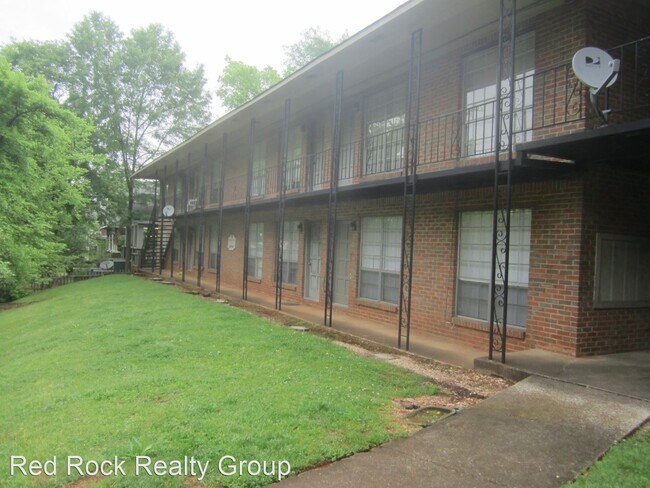 Building Photo - 1639 11th Pl S