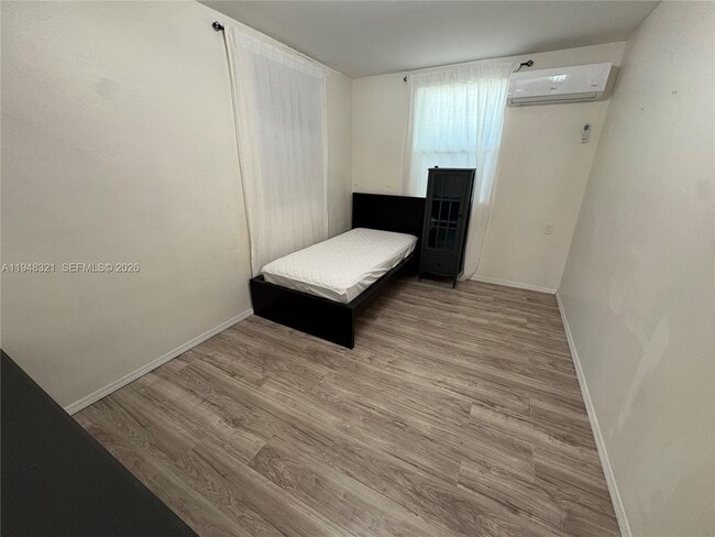 Building Photo - 370 NW 188th St