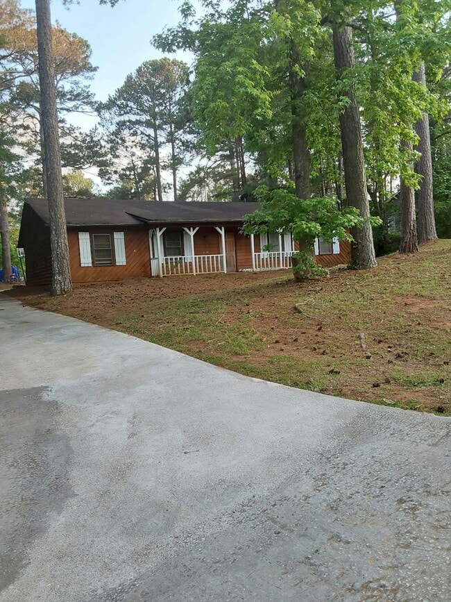 Building Photo - 9245 Cedar Ridge Dr NW