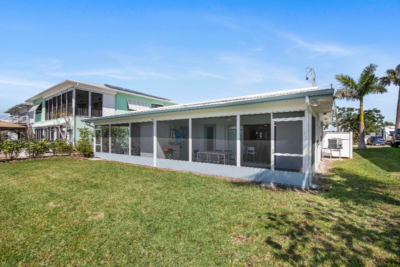 Building Photo - 174 Trinidad St