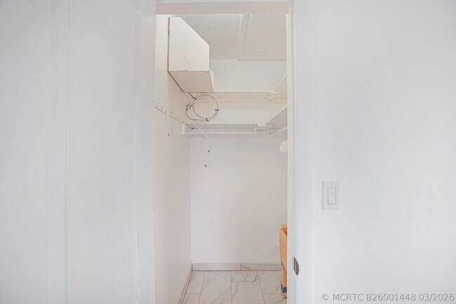 Building Photo - 5100 NE 22nd Ave