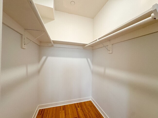 Building Photo - Tremont Three