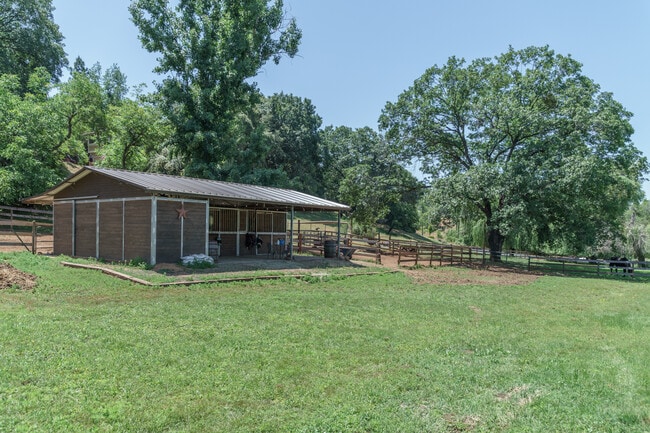 Building Photo - 1986 Lyons Creek Ct