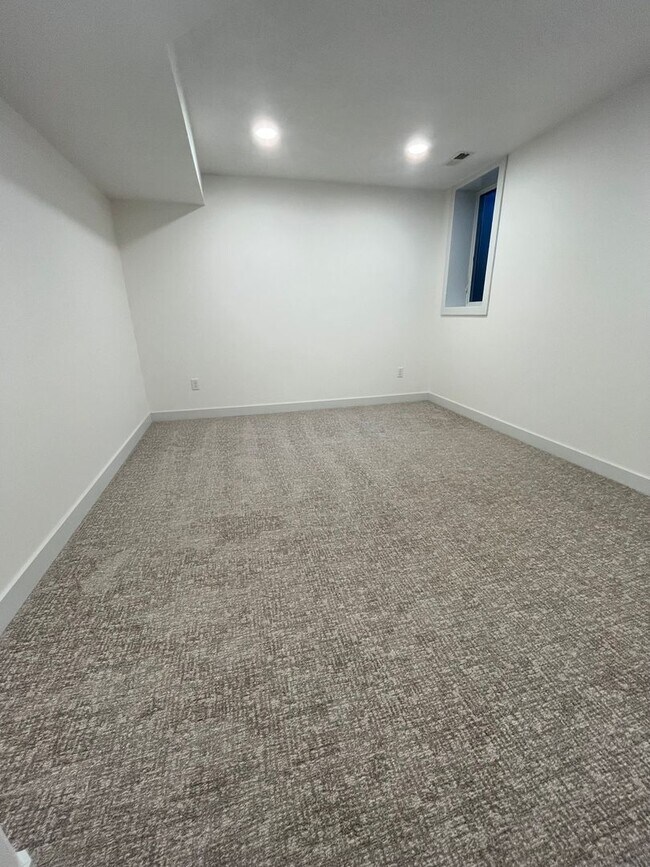 Building Photo - 3 Bed/3 Bath Twinhome in Brandon, SD!