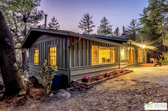 Building Photo - 25465 Seneca Dr
