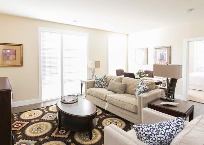 Interior Photo - 1201 S Charles St, Baltimore, MD 21230