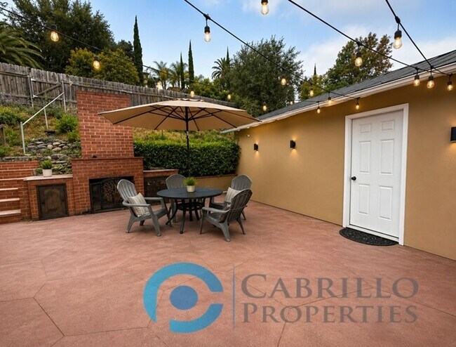 Building Photo - Your dream home awaits! - Stunning & Spacious 3bd/2ba Mt. Helix Home