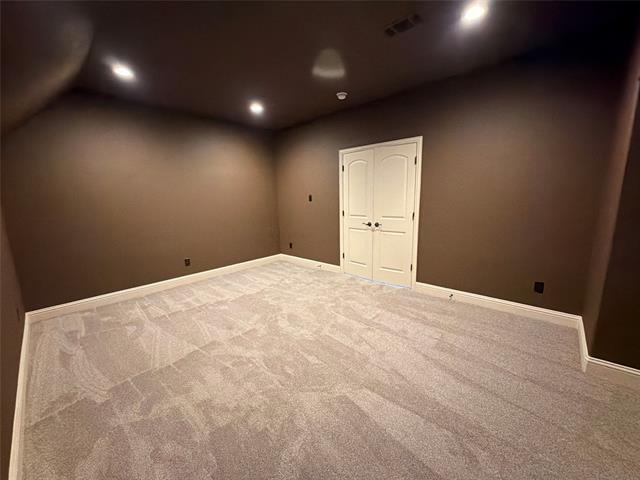 Building Photo - 8116 Canyon Oak Dr