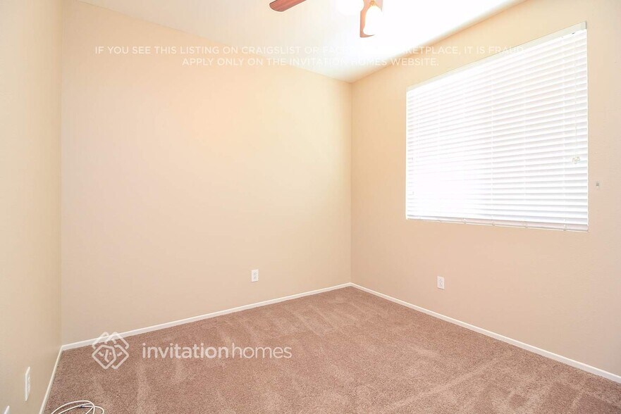 Building Photo - 575 Miracle Dr