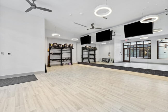 Building Photo - 5460 122nd Cir E