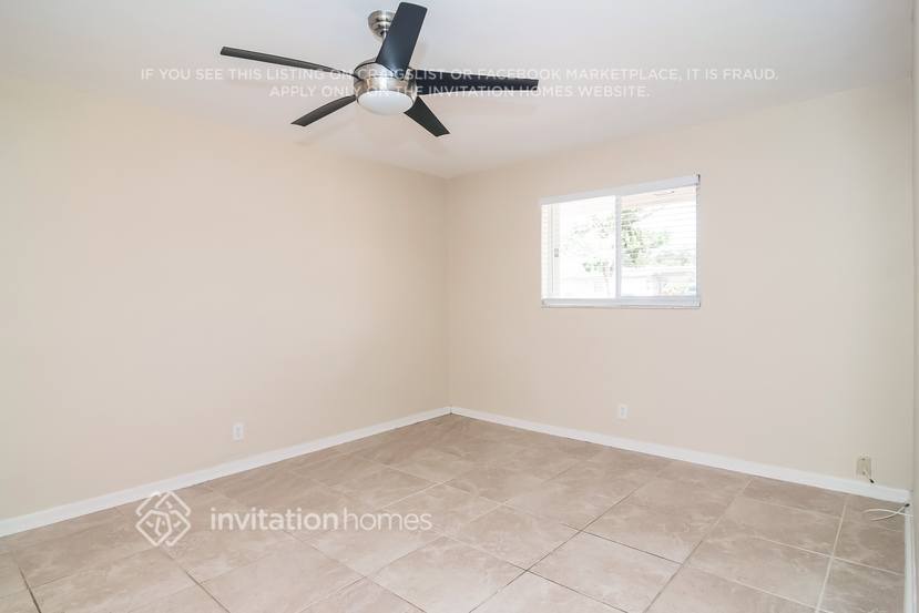 Building Photo - 5811 SW 54th Terrace