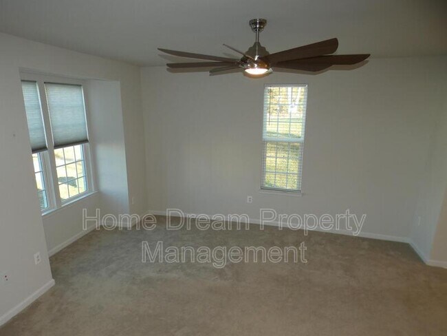 Building Photo - 6304 Crittenden Ln