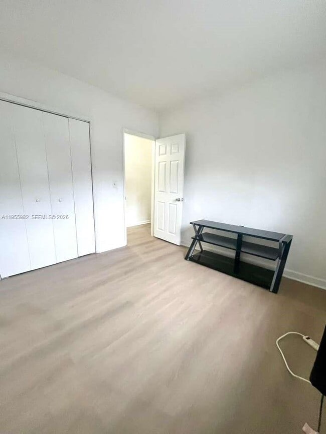 Building Photo - 5510 SW 32nd St