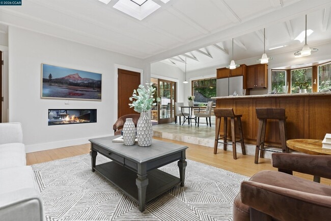 Building Photo - 1754 Reliez Valley Rd