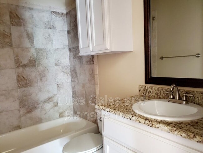 Building Photo - 11211 NW 114th St