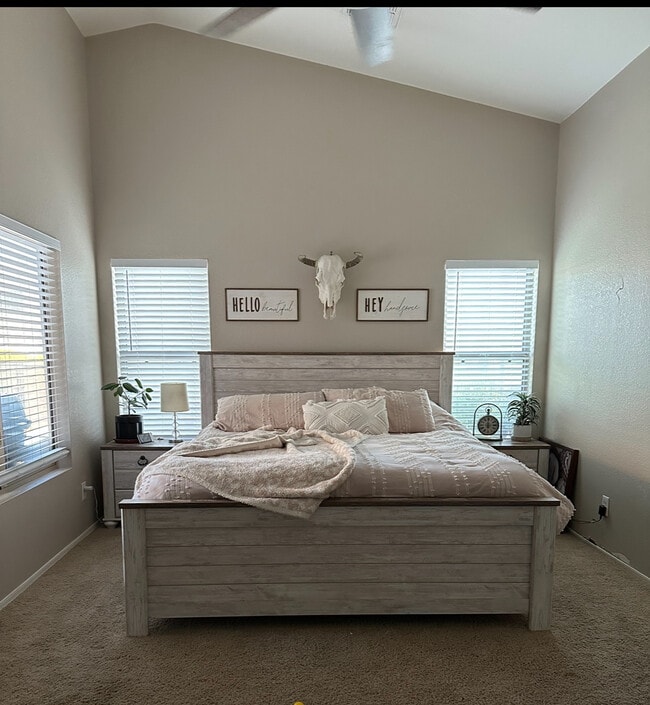 Building Photo - 4043 W Desert Hollow Dr