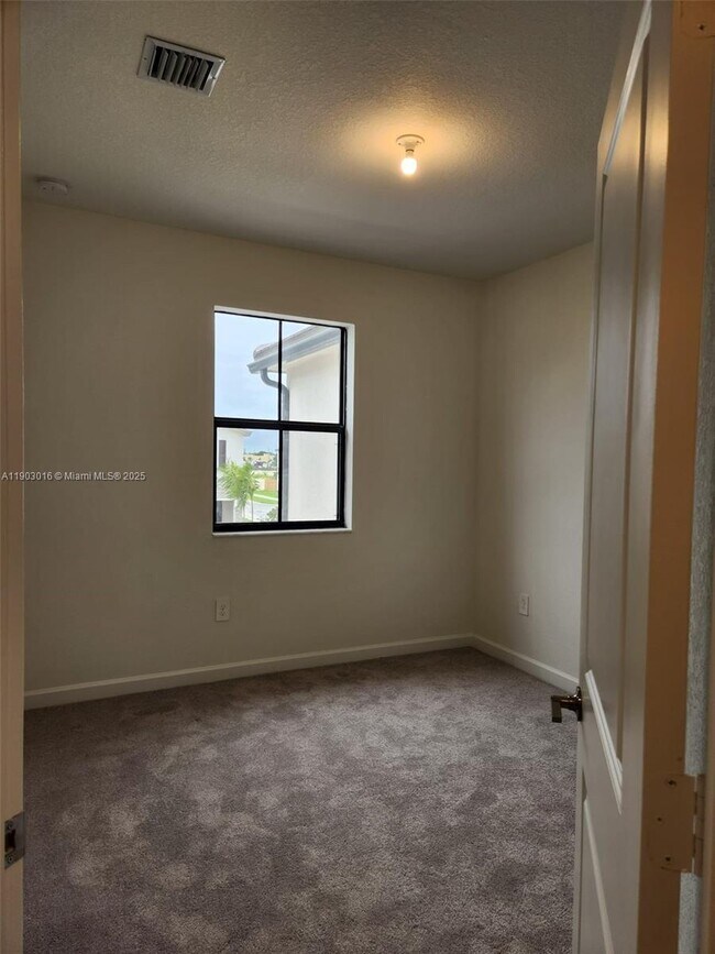 Building Photo - 13071 SW 232nd Ln