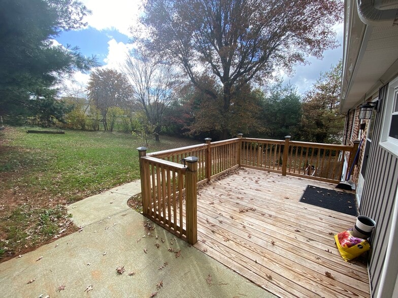 Building Photo - 1116 Sheffield Dr