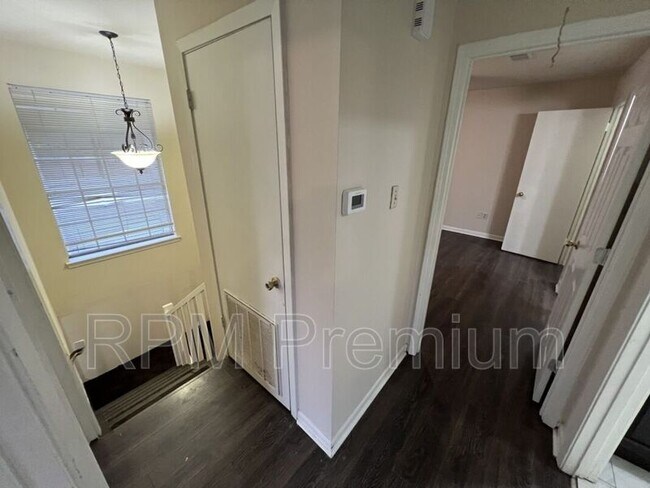 Building Photo - 5268 S Brightside View Dr