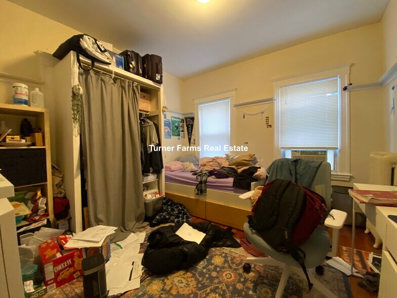 Building Photo - 300 Boston Ave