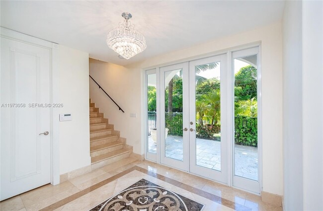 Building Photo - 541 S Mashta Dr