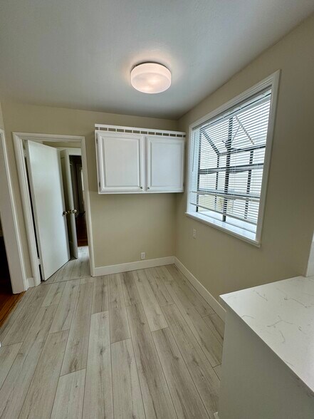 Building Photo - 2538 15th Ave