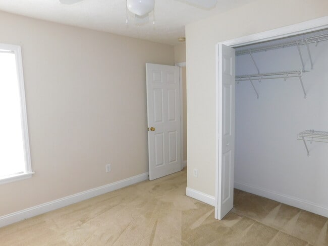 Building Photo - 4024 Arbor Green Way
