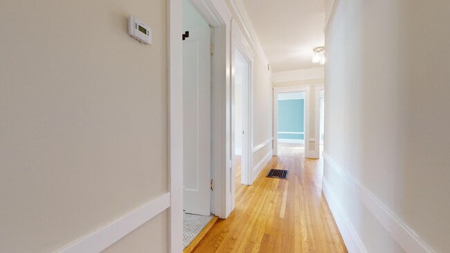 Building Photo - Bright Spacious 2BD + 1BA in Inner Richmon...