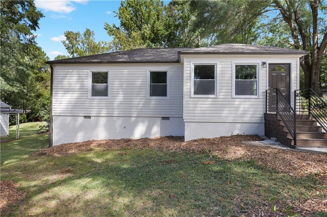 Primary Photo - 1967 Sumter St NW