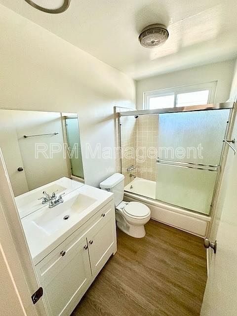 Building Photo - 4350 Troost Ave