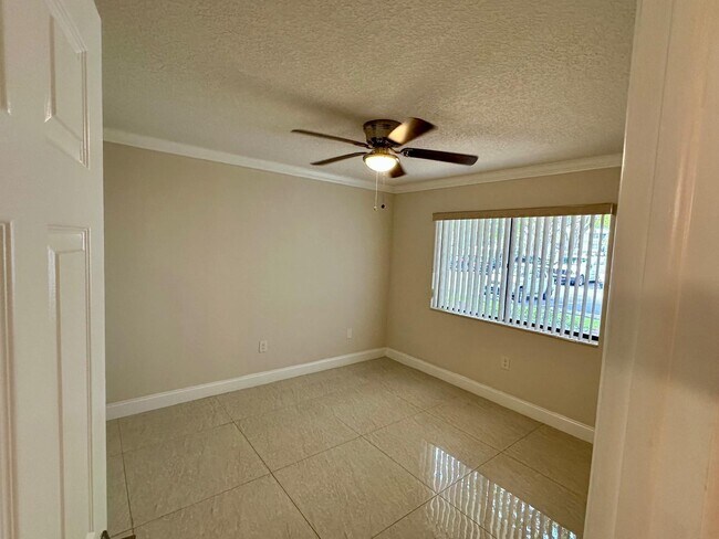 Building Photo - 4822 Esedra Ct