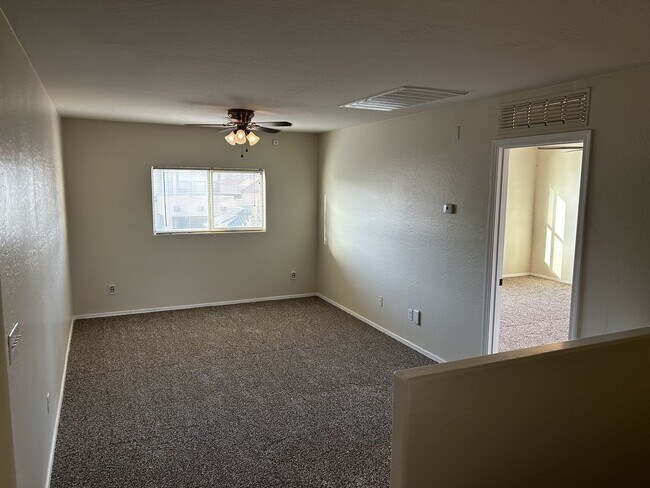 Building Photo - 18336 W Hayden Dr