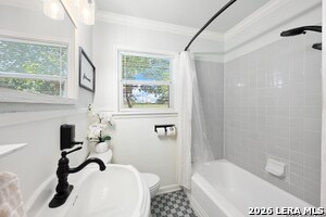 Building Photo - 611 Kashmuir Pl