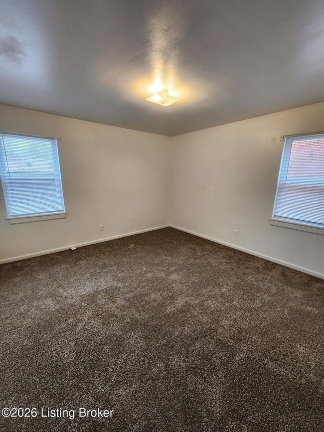 Building Photo - 1039 Parkway Dr