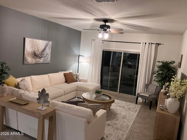Building Photo - 30998 W Earll Dr