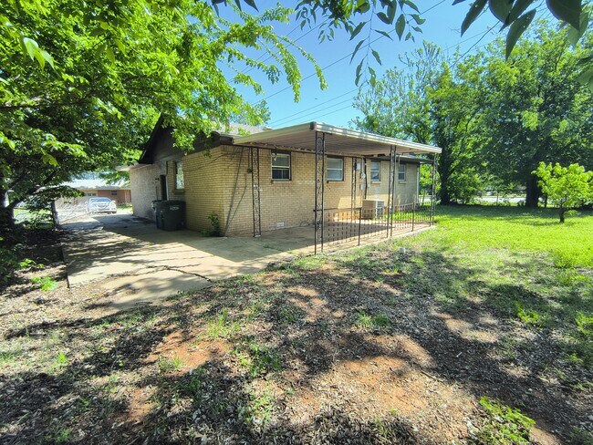 Building Photo - 140 Ridgecrest Rd