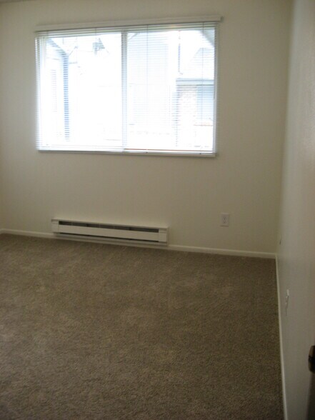 Building Photo - 732 Delaware Ave