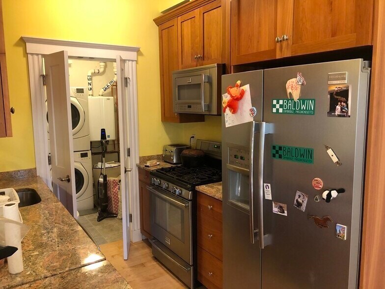 Building Photo - 69 Bolton St