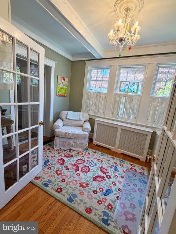 Building Photo - 12 W Oak St