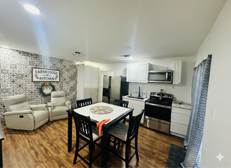 Building Photo - 8507 Wynlea St