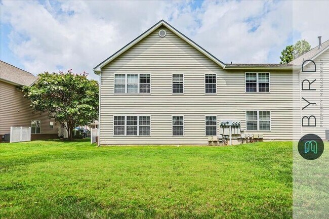 Building Photo - 4706 Twin Hickory Lake Dr