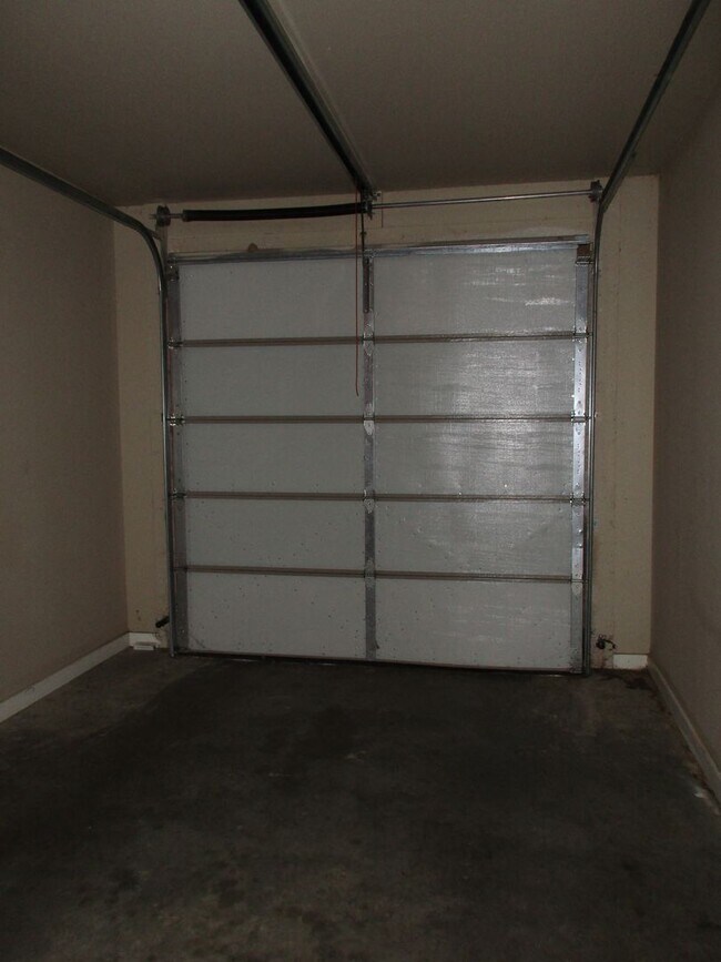 Building Photo - Maumelle Townhome