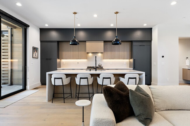 Building Photo - 10131 Jake's Wy