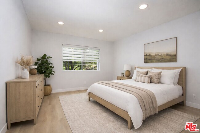 Building Photo - 14843 Morrison St