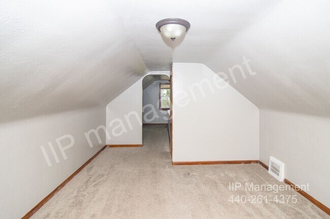 Building Photo - Lovely 3BD & 1.5BA Updated Home in North R...