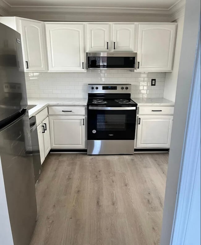 Building Photo - 317 Birch Dr