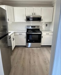 Building Photo - 317 Birch Dr