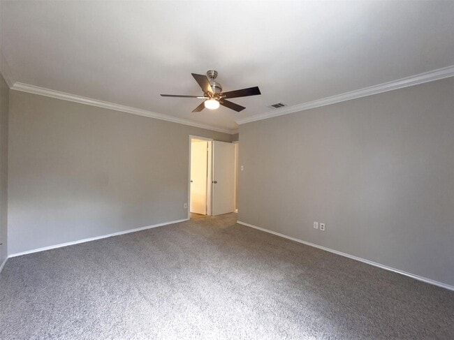 Building Photo - 13004 Campos Dr