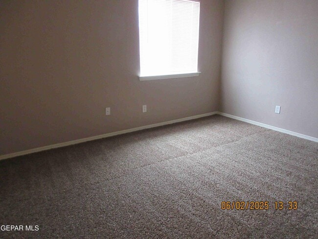 Building Photo - 11733 Lapstone Way