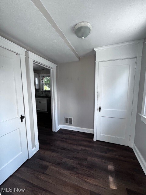 Building Photo - 29 Crestline Pl